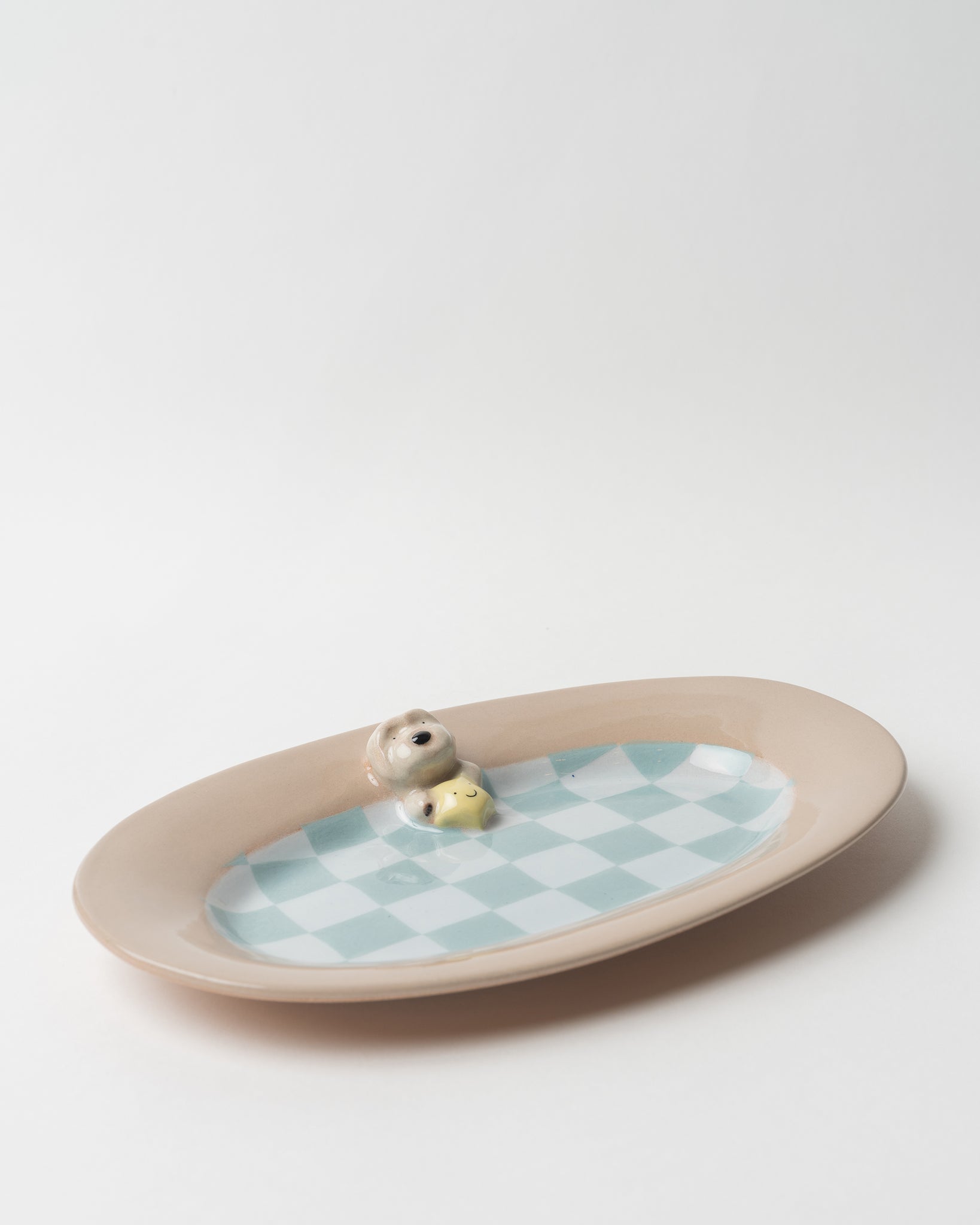 Blue Grid Dog Figurine Oval Plate